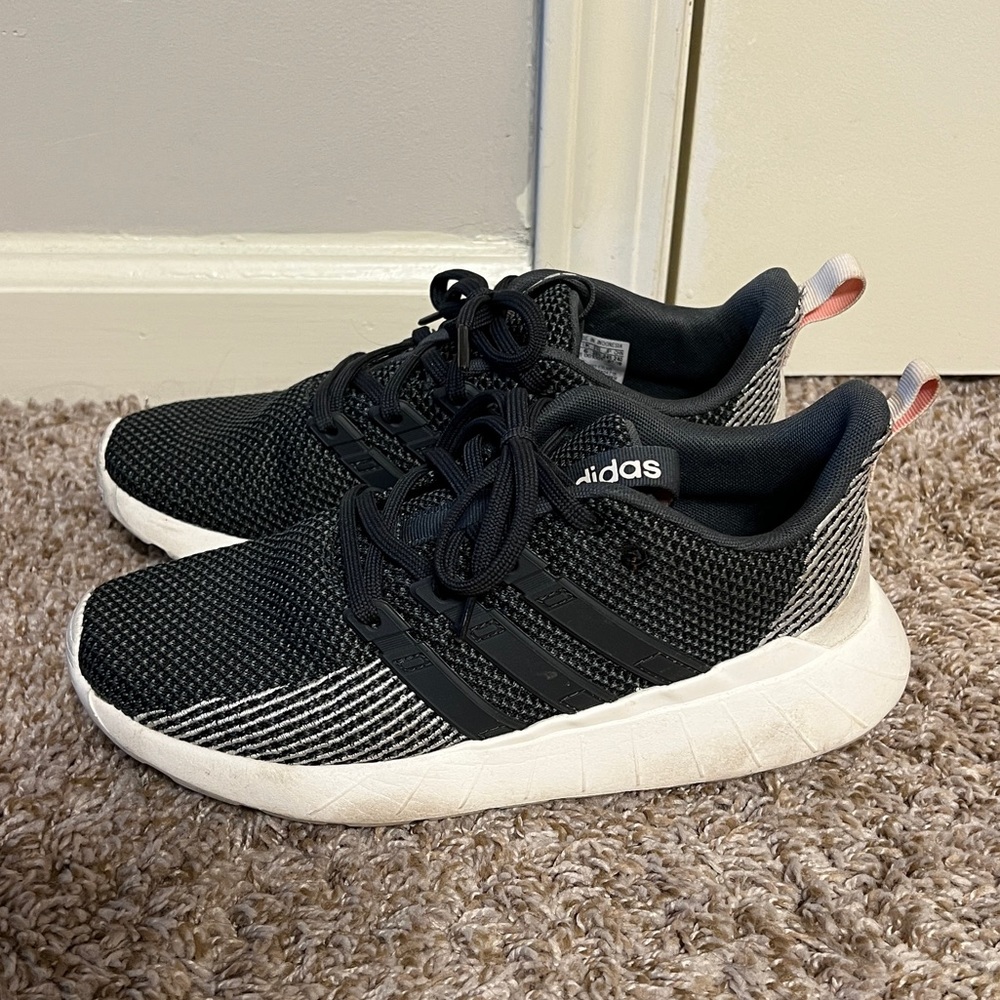 adidas questar flow women’s sneakers